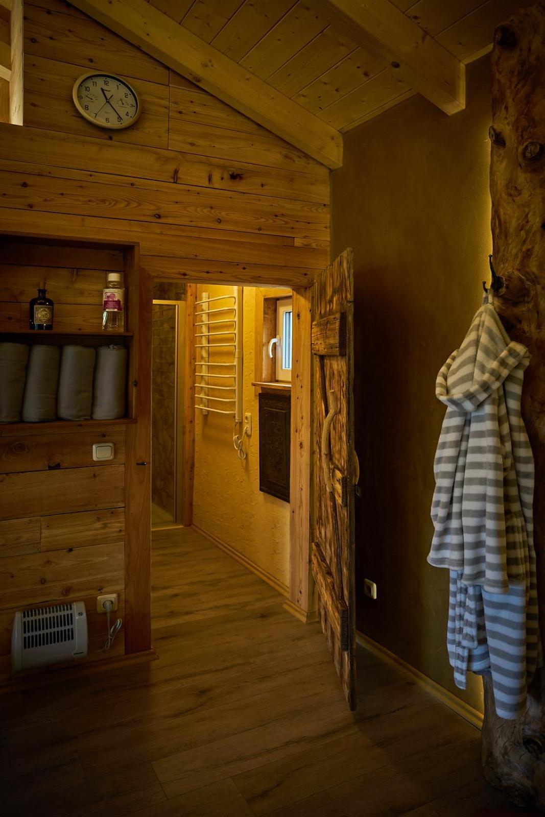 Hotel Olbernhau Mit Sauna - Kleines Landhotel Zur Ofenschenke エクステリア 写真
