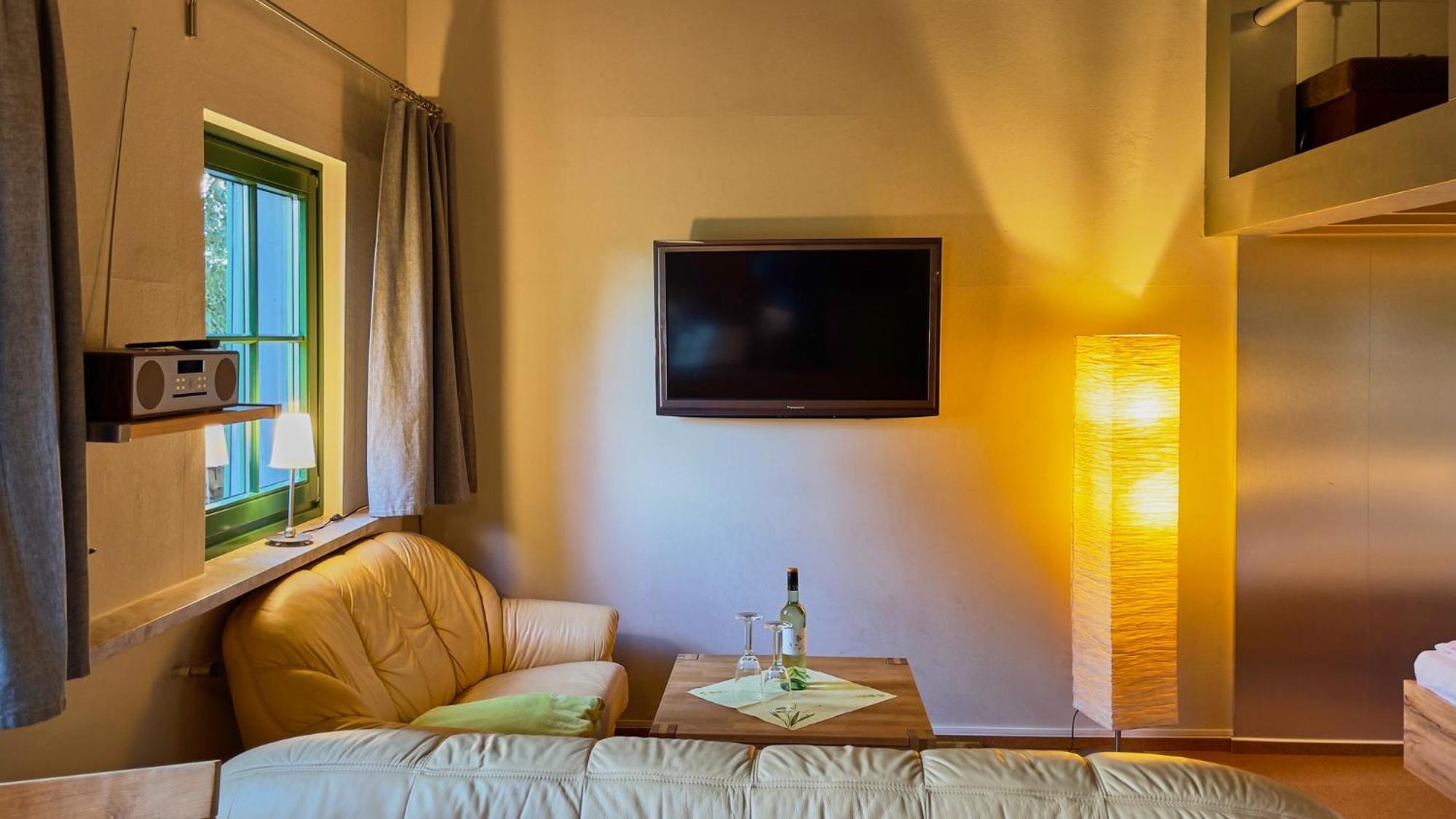 Hotel Olbernhau Mit Sauna - Kleines Landhotel Zur Ofenschenke エクステリア 写真